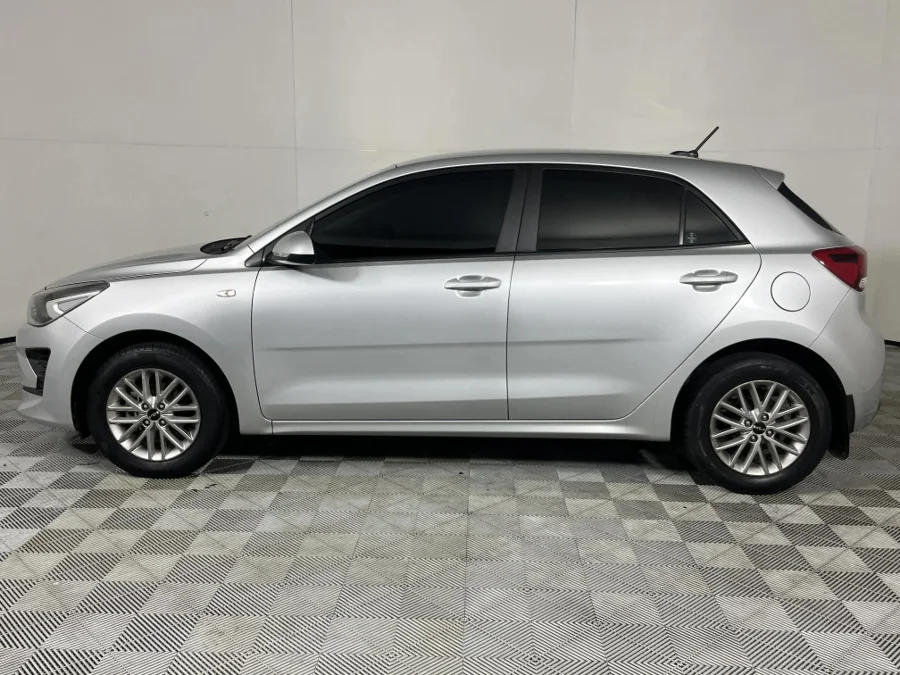 Used 2024 Kia Rio hatch 1.2 LS - WeBuyCars Riverhorse Used 2024 Kia Rio hatch 1.2 LS - WeBuyCars Riverhorse