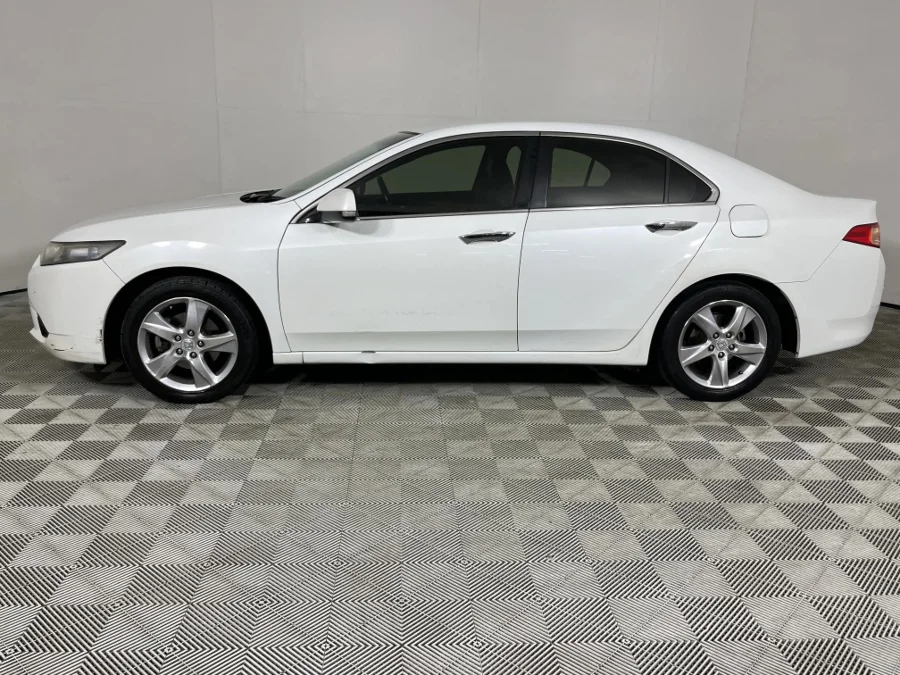 Used 2012 Honda Accord 2.0 Elegance auto - WeBuyCars The Dome Used 2012 Honda Accord 2.0 Elegance auto - WeBuyCars The Dome