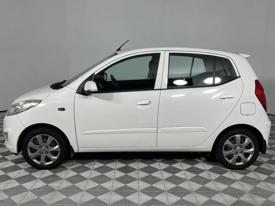 Used 2015 Hyundai i10 1.1 Motion - WeBuyCars George Used 2015 Hyundai i10 1.1 Motion - WeBuyCars George