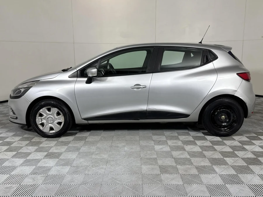 Used 2018 Renault Clio 66kW turbo Dynamique - WeBuyCars Midstream Used 2018 Renault Clio 66kW turbo Dynamique - WeBuyCars Midstream