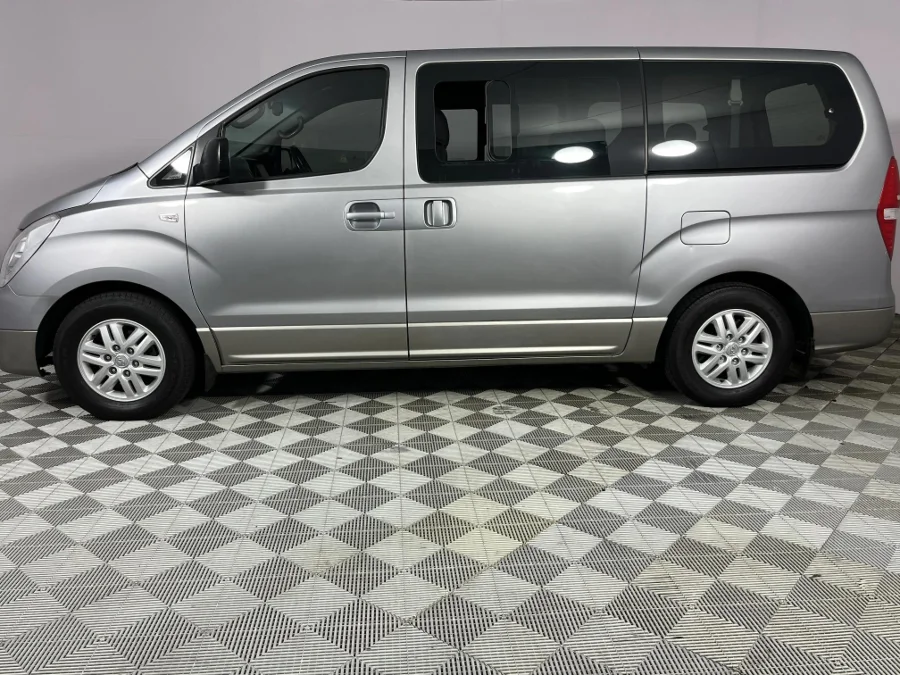 Used 2017 Hyundai H-1 2.5VGTi bus Elite 9-seater - WeBuyCars Lansdowne