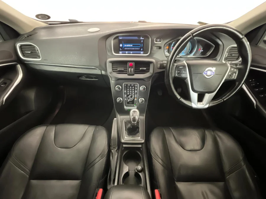 Used 2014 Volvo V40 T3 Elite - WeBuyCars JHB South Used 2014 Volvo V40 T3 Elite - WeBuyCars JHB South