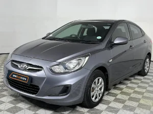 Used 2014 Hyundai Accent sedan 1.6 Motion Used 2014 Hyundai Accent sedan 1.6 Motion