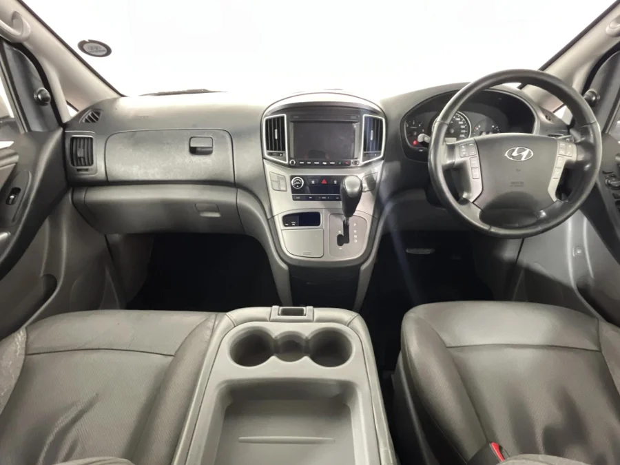 Used 2019 Hyundai H-1 2.5VGTi bus Elite 9-seater - WeBuyCars The Dome