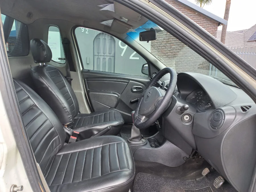 Used 2014 Nissan NP200 1.6i safety pack - Skyview Autos