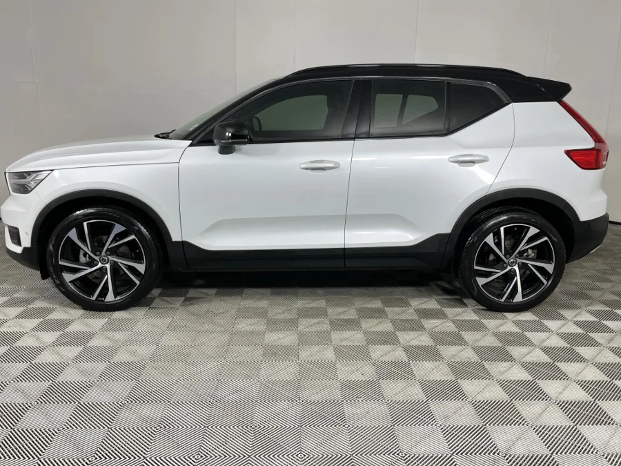 Used 2019 Volvo XC40 T3 R-Design - WeBuyCars The Dome Used 2019 Volvo XC40 T3 R-Design - WeBuyCars The Dome