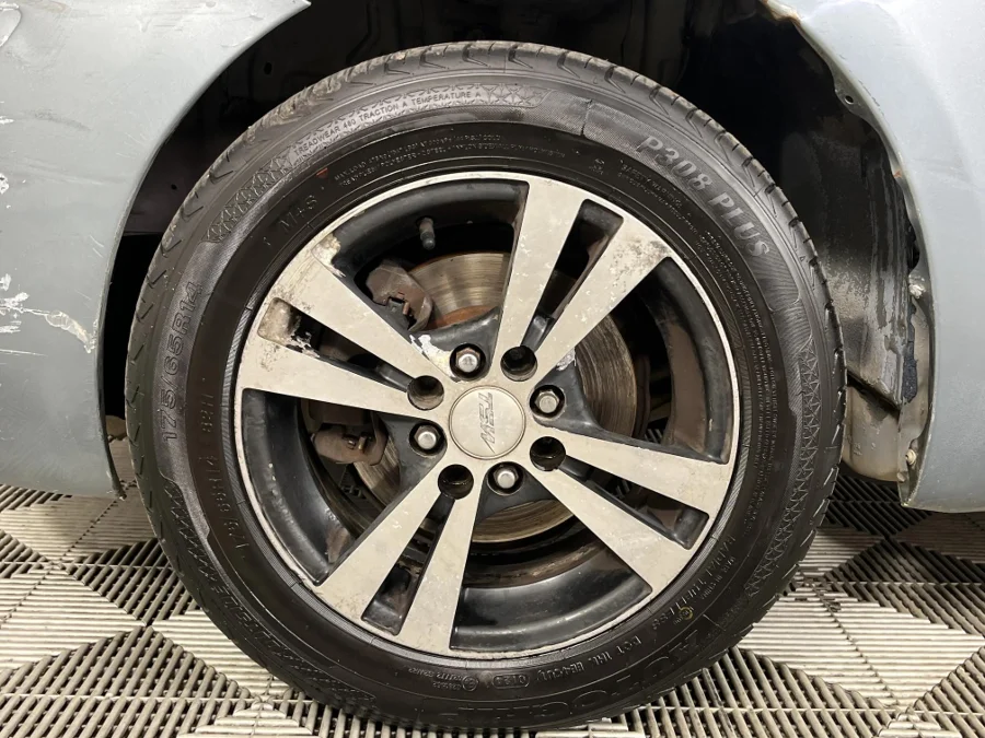 Used 2009 Toyota Yaris 1.0 3-door T1 - WeBuyCars George Used 2009 Toyota Yaris 1.0 3-door T1 - WeBuyCars George