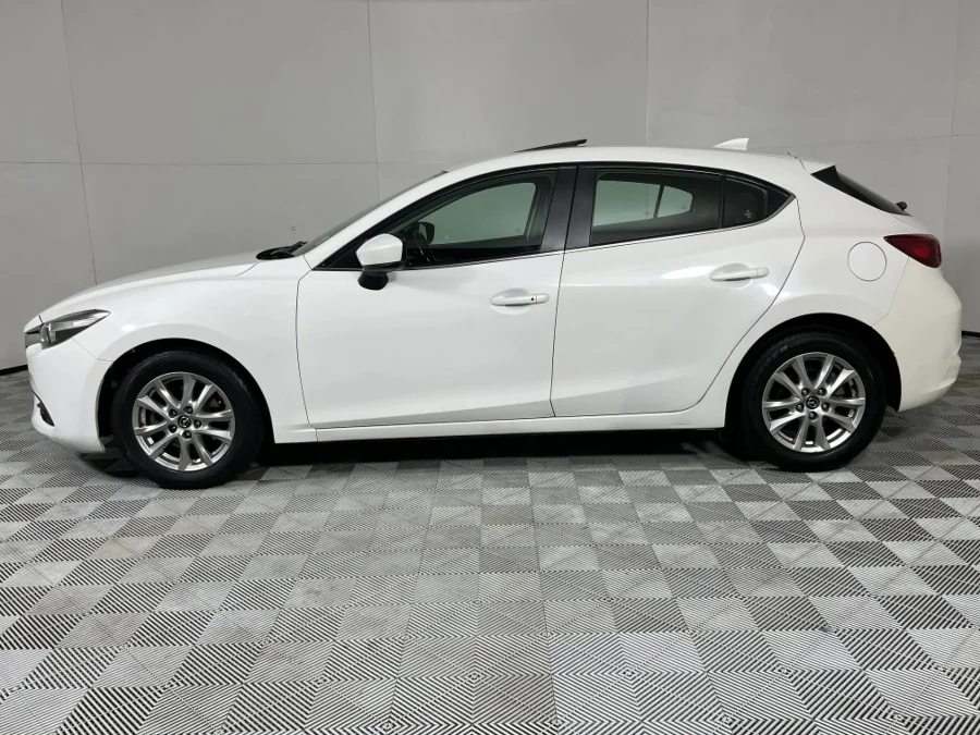 Used 2017 Mazda Mazda3 sedan 2.0 Individual auto - WeBuyCars The Dome Used 2017 Mazda Mazda3 sedan 2.0 Individual auto - WeBuyCars The Dome