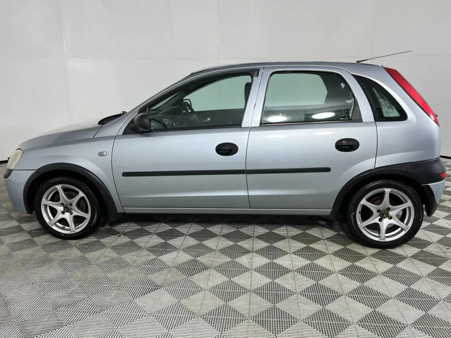 Used 2004 Opel Corsa 1.6 Sport - WeBuyCars George Used 2004 Opel Corsa 1.6 Sport - WeBuyCars George