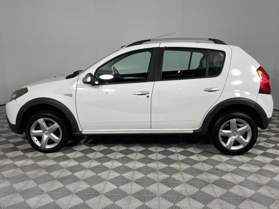 Used 2013 Renault Sandero Stepway 1.6 - WeBuyCars Richmond Used 2013 Renault Sandero Stepway 1.6 - WeBuyCars Richmond