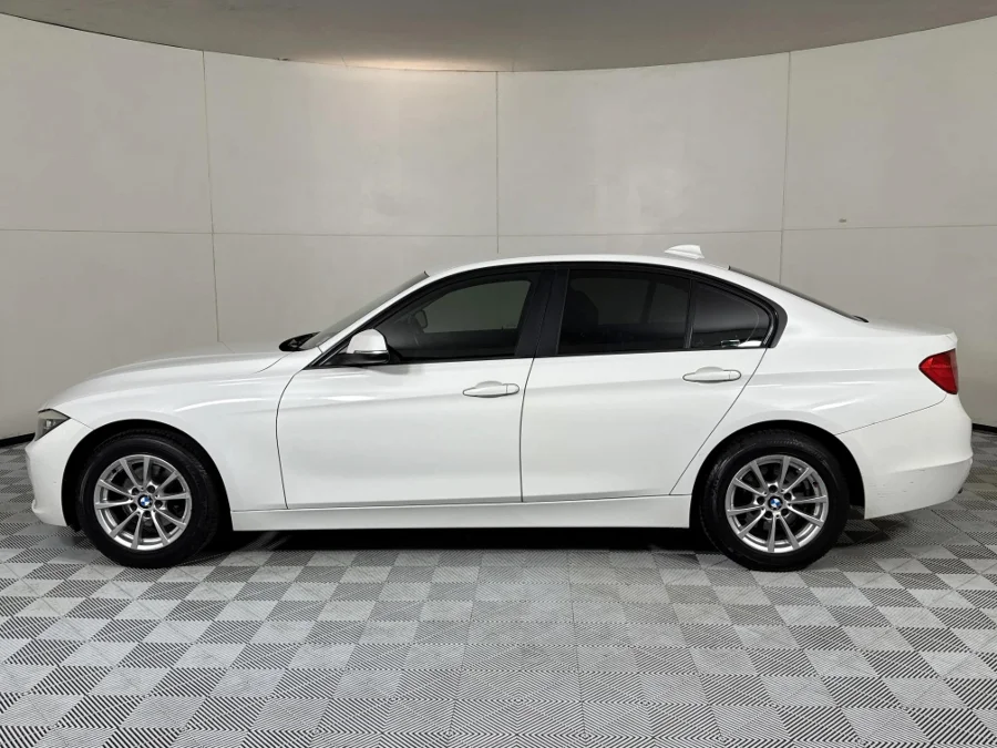 Used 2015 BMW 3 Series 320i sports-auto - WeBuyCars Midstream Used 2015 BMW 3 Series 320i sports-auto - WeBuyCars Midstream