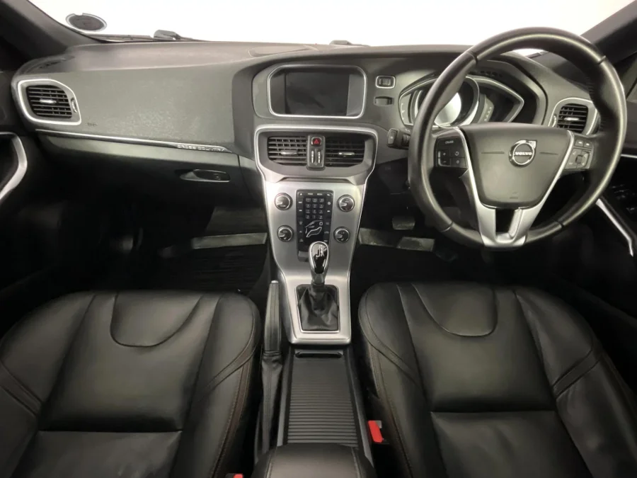Used 2018 Volvo V40 Cross Country D4 Inscription - WeBuyCars Brackenfell Cape Town