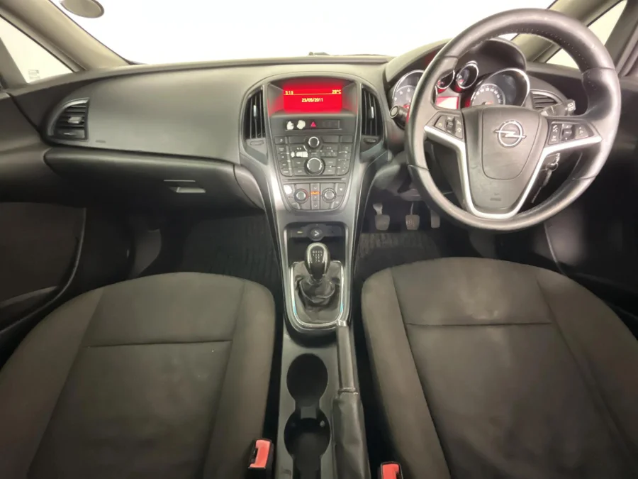 Used 2014 Opel Astra hatch 1.6 Essentia - WeBuyCars Riverhorse Used 2014 Opel Astra hatch 1.6 Essentia - WeBuyCars Riverhorse