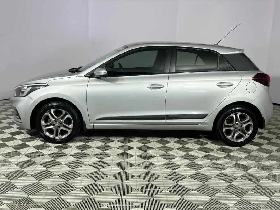 Used 2018 Hyundai i20 1.4 Fluid - WeBuyCars Durban Used 2018 Hyundai i20 1.4 Fluid - WeBuyCars Durban