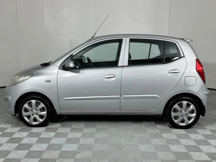 Used 2016 Hyundai i10 1.1 Motion - WeBuyCars Gqeberha