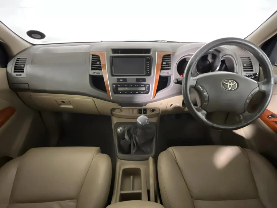 Used 2011 Toyota Fortuner 3.0D-4D 4x4 - WeBuyCars Germiston