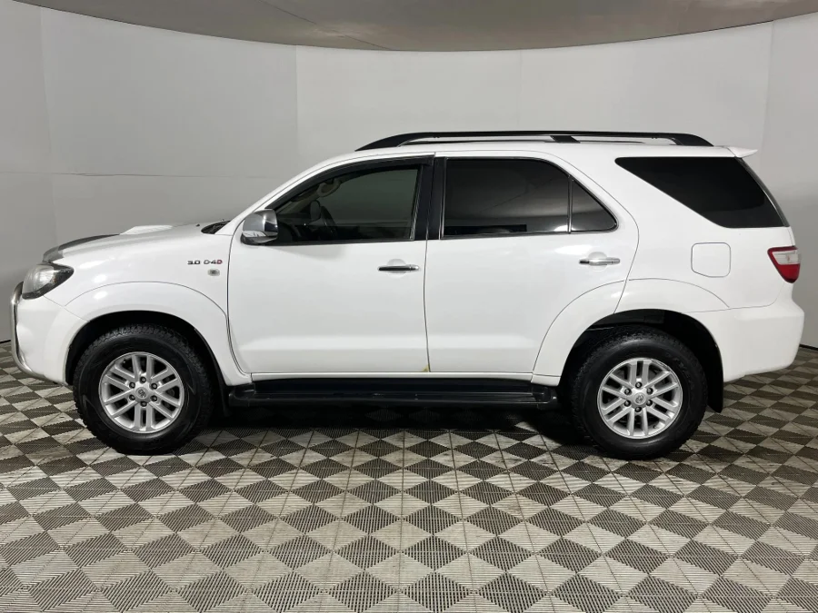 Used 2011 Toyota Fortuner 3.0D-4D 4x4 - WeBuyCars Germiston