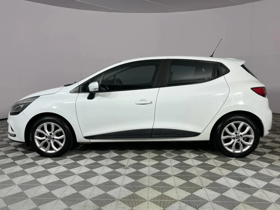 Used 2018 Renault Clio 88kW turbo Expression auto - WeBuyCars Lansdowne Used 2018 Renault Clio 88kW turbo Expression auto - WeBuyCars Lansdowne