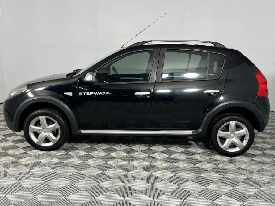 Used 2015 Renault Sandero Stepway 1.6 - WeBuyCars Richmond Used 2015 Renault Sandero Stepway 1.6 - WeBuyCars Richmond