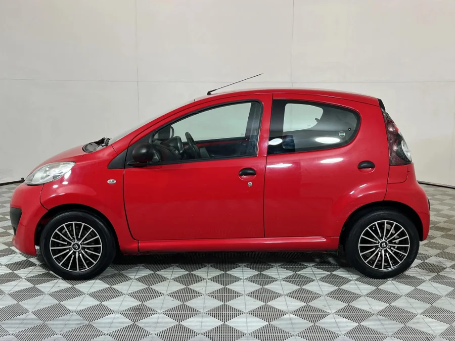 Used 2013 Peugeot 107 1.0 Urban - WeBuyCars JHB South Used 2013 Peugeot 107 1.0 Urban - WeBuyCars JHB South