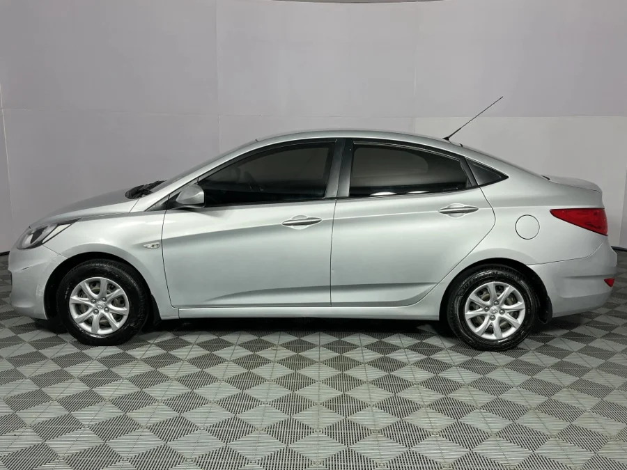 Used 2014 Hyundai Accent sedan 1.6 Motion - WeBuyCars Rustenburg
