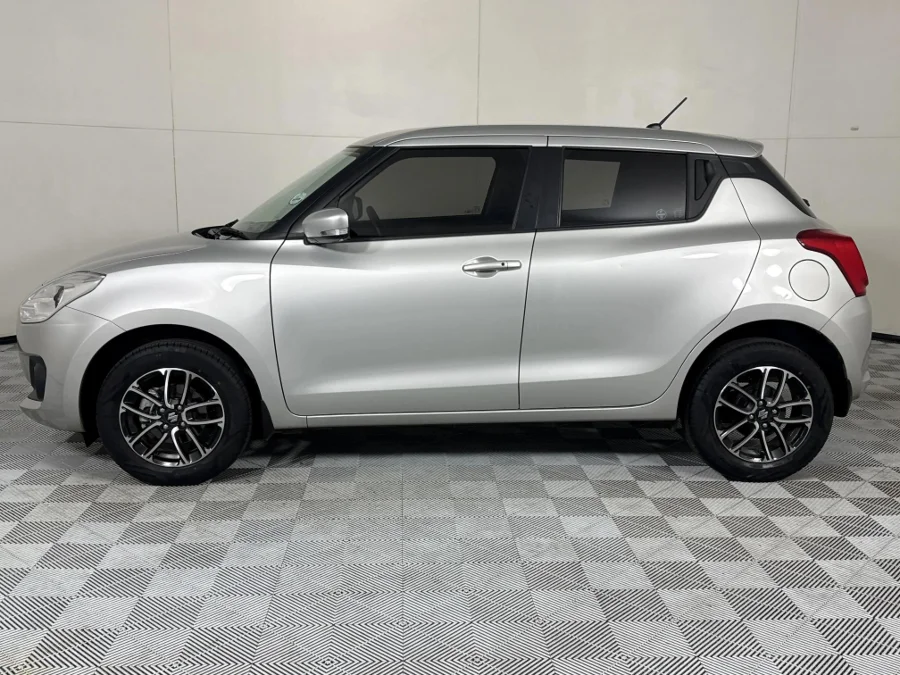 Used 2024 Suzuki Swift 1.2 GLX manual - WeBuyCars Midstream Used 2024 Suzuki Swift 1.2 GLX manual - WeBuyCars Midstream