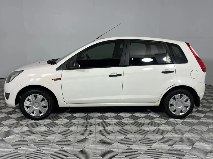 Used 2011 Ford Figo 1.4 Ambiente - WeBuyCars Richmond Used 2011 Ford Figo 1.4 Ambiente - WeBuyCars Richmond