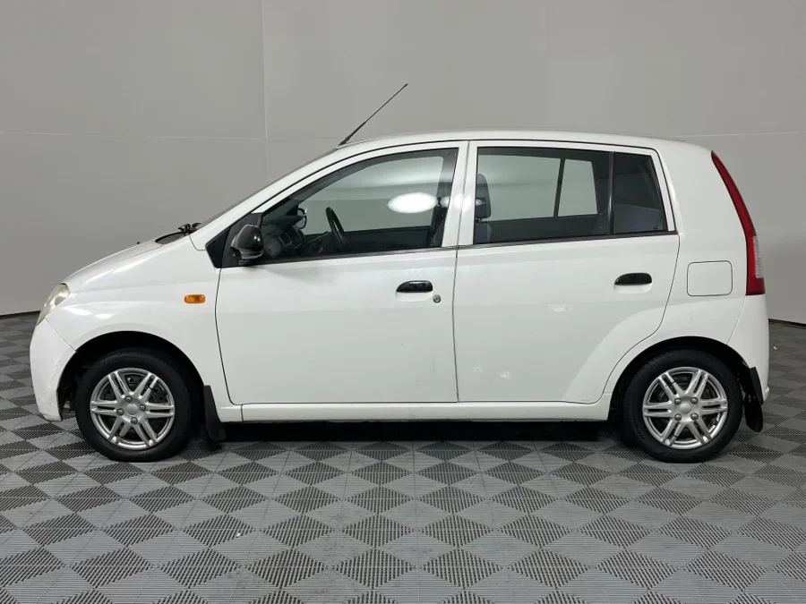 Used 2003 Daihatsu Charade CX automatic - WeBuyCars Montana