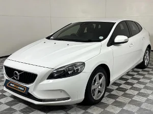 Used 2019 Volvo V40 T3 Kinetic auto Used 2019 Volvo V40 T3 Kinetic auto
