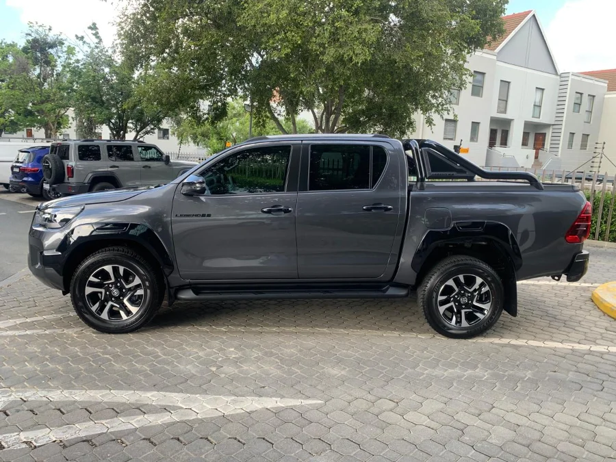 Used 2020 Toyota Hilux 2.8GD-6 double cab Raider - Khensani Imports And Exports