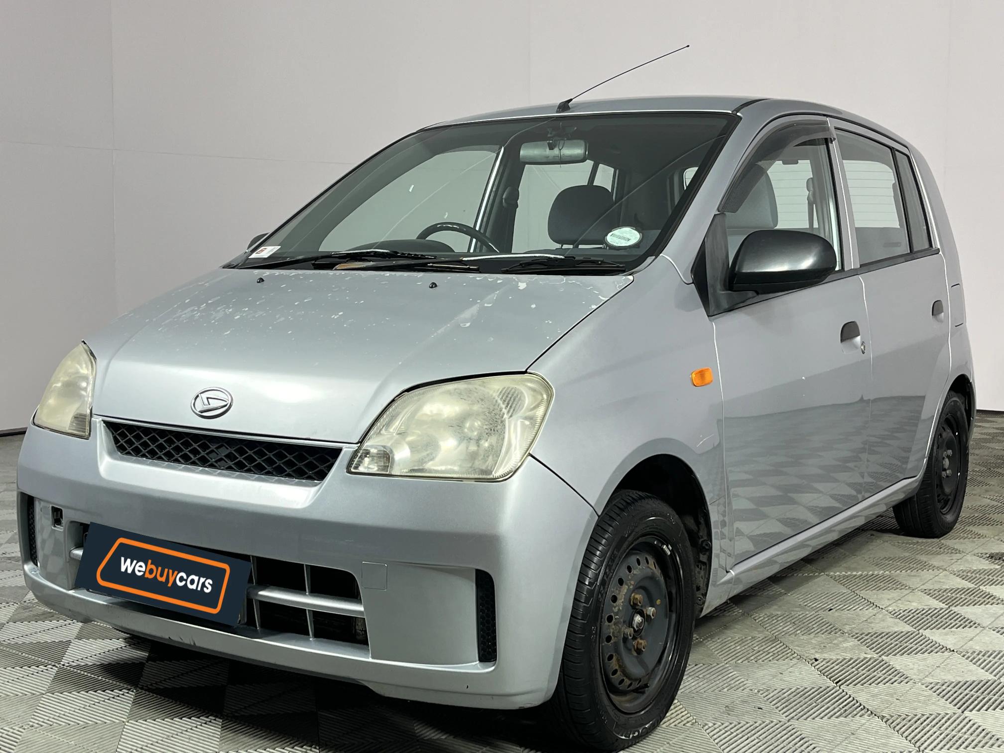 Used 2004 Daihatsu Charade CX automatic