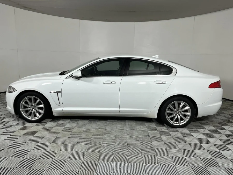 Used 2014 Jaguar XF 2.2D Luxury - WeBuyCars Riverhorse Used 2014 Jaguar XF 2.2D Luxury - WeBuyCars Riverhorse