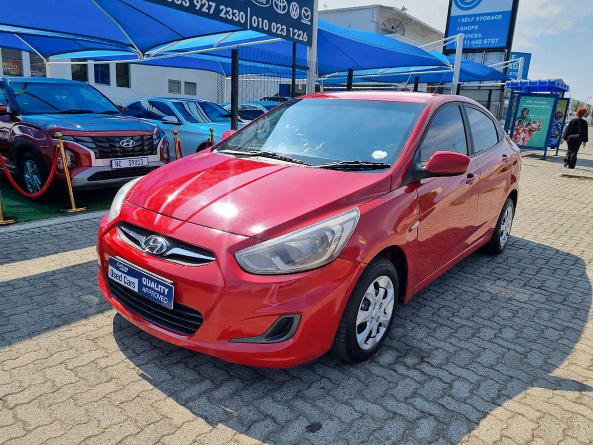 Used 2016 Hyundai Accent sedan 1.6 Glide