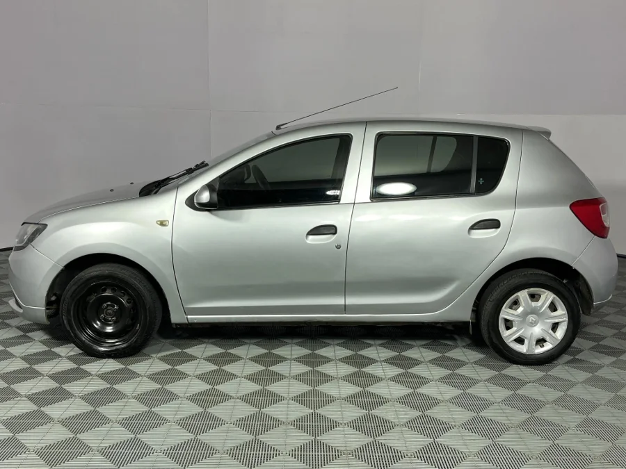 Used 2016 Renault Sandero 66kW turbo Expression - WeBuyCars Rustenburg