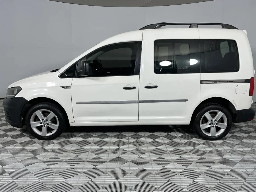 Used 2017 Volkswagen Caddy 1.6 crew bus - WeBuyCars Richmond