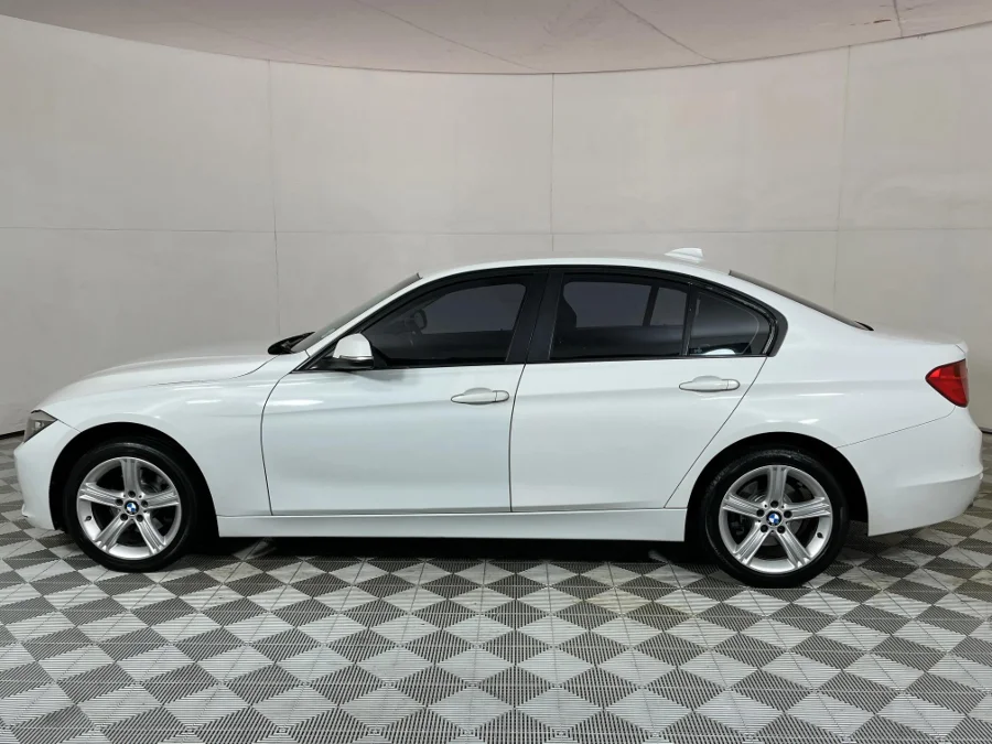 Used 2013 BMW 3 Series 320i sports-auto - WeBuyCars JHB South Used 2013 BMW 3 Series 320i sports-auto - WeBuyCars JHB South