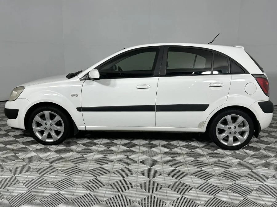 Used 2010 Kia Rio 1.6 5-door Sport - WeBuyCars Richmond
