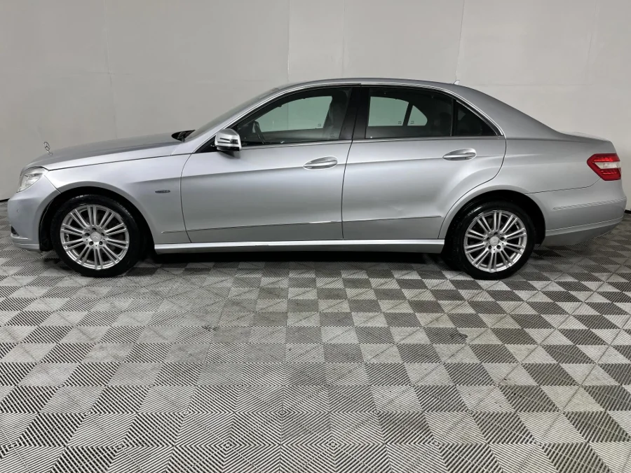 Used 2011 Mercedes-Benz E-Class E200CGI Elegance - WeBuyCars The Dome Used 2011 Mercedes-Benz E-Class E200CGI Elegance - WeBuyCars The Dome