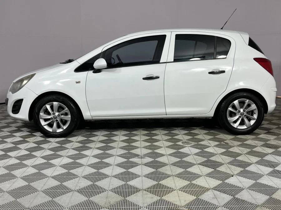 Used 2014 Opel Corsa 1.4 Essentia - WeBuyCars Epping Used 2014 Opel Corsa 1.4 Essentia - WeBuyCars Epping