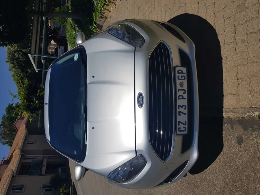New 2014 Ford Fiesta 5-door 1.4 Trend - Private Seller New 2014 Ford Fiesta 5-door 1.4 Trend - Private Seller