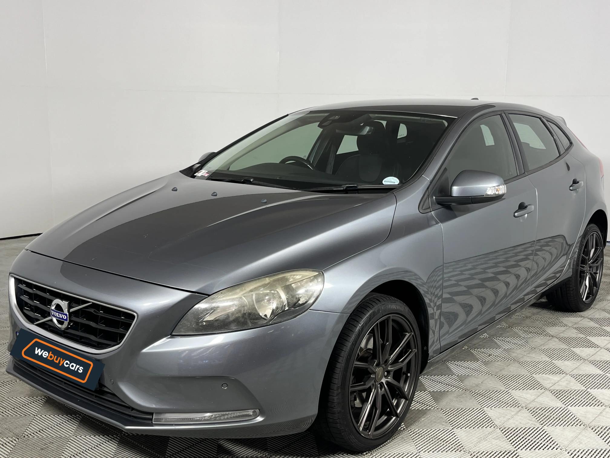Used 2016 Volvo V40 T3 Kinetic