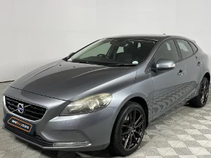 Used 2016 Volvo V40 T3 Kinetic Used 2016 Volvo V40 T3 Kinetic