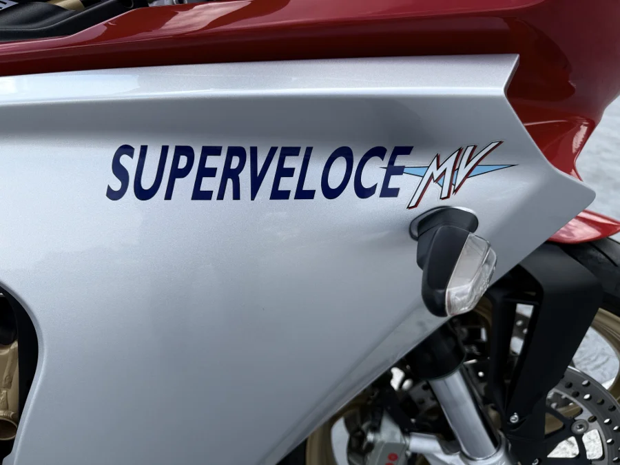 MV AGUSTA SUPERVELOCE - FAST KTM