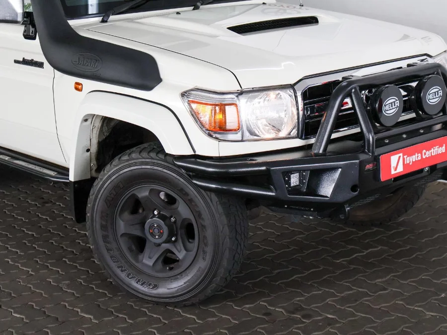 Used 2022 Toyota Land Cruiser 76 4.5D-4D V8 station wagon LX - SMG Toyota Cresta