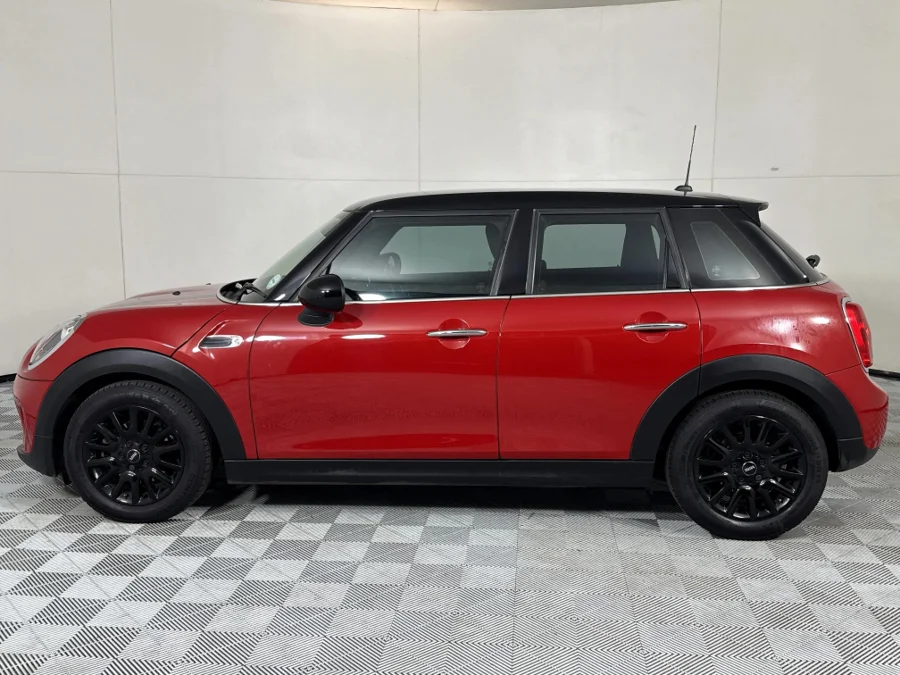 Used 2018 MINI Hatch Cooper Hatch 5-door Seven 7 - WeBuyCars Midstream Used 2018 MINI Hatch Cooper Hatch 5-door Seven 7 - WeBuyCars Midstream