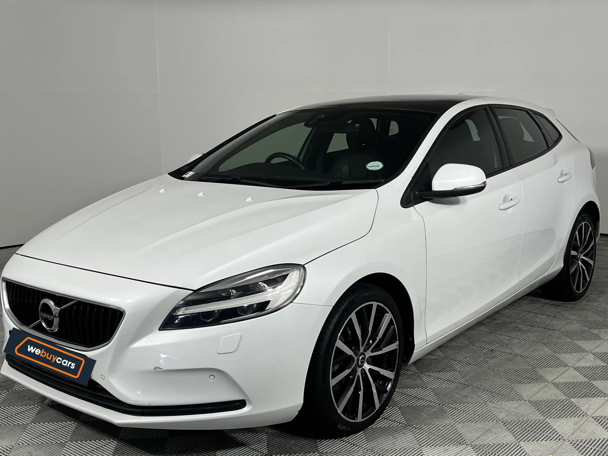 Used 2019 Volvo V40 D4 Inscription