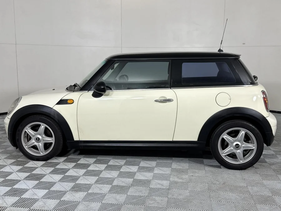 Used 2009 MINI Hatch Cooper steptronic - WeBuyCars Midstream Used 2009 MINI Hatch Cooper steptronic - WeBuyCars Midstream