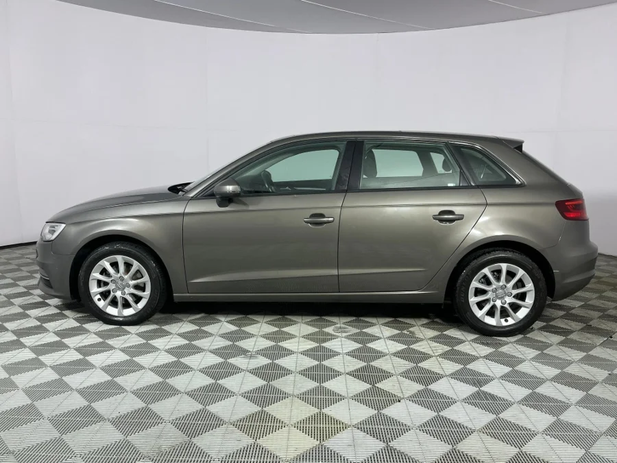 Used 2013 Audi A3 Sportback 1.6TDI S - WeBuyCars Lansdowne