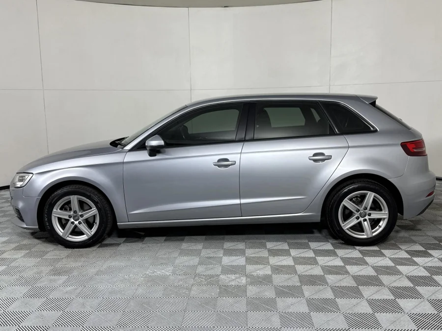 Used 2019 Audi A3 Sportback 35TFSI Black Edition - WeBuyCars Midstream