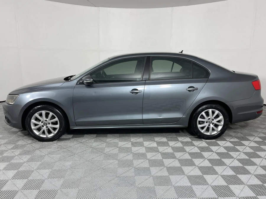 Used 2011 Volkswagen Jetta 1.6TDI Comfortline auto - WeBuyCars The Dome